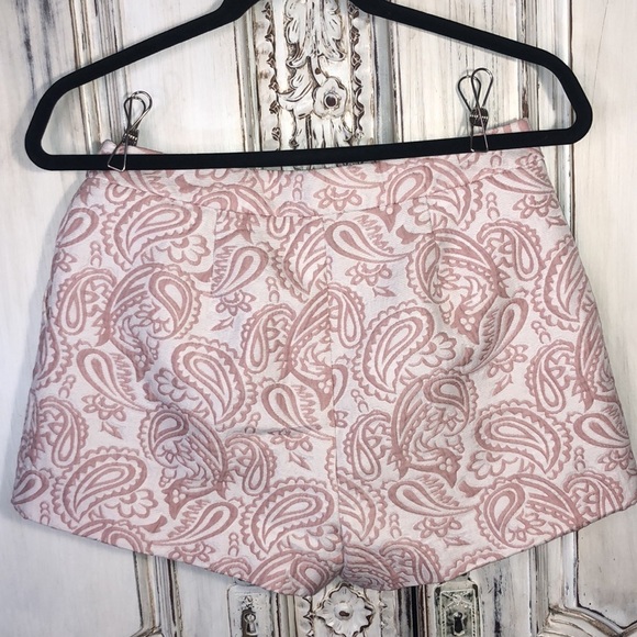 Victoria Beckham for Target Damask Print Pleated Front Dressy Shorts Size 4 - Picture 6 of 8